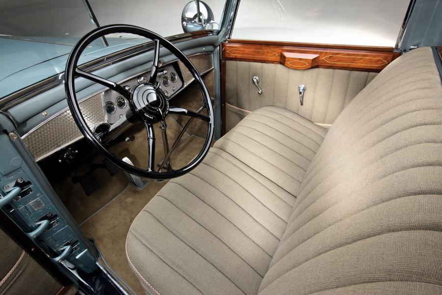  Cadillac Series 452 V16 Convertible Berline by Saoutchik 1930 года  (фото 18 из 24)